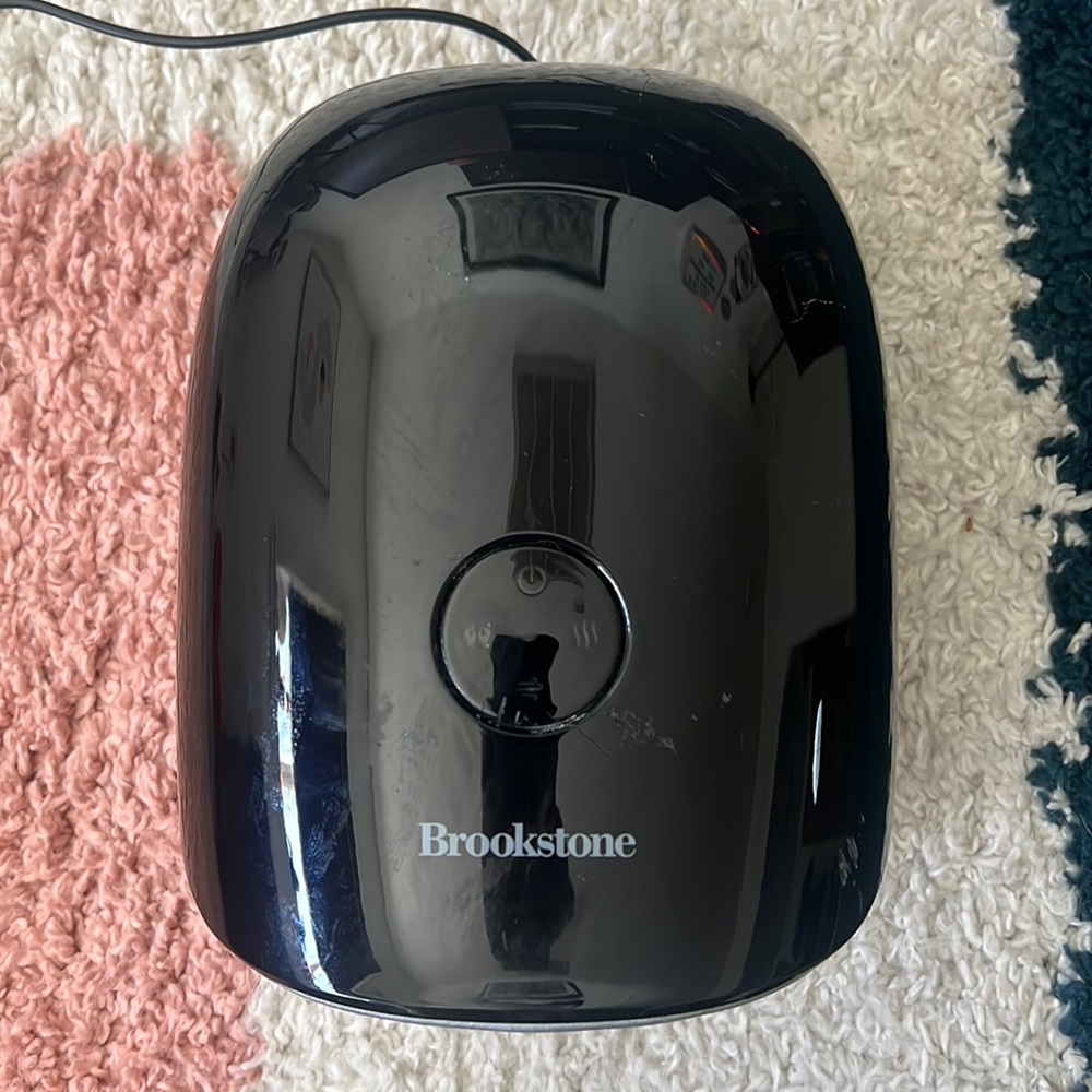 Brookstone Hand Massager Shiatsu Plus Air with Heat B- SP-200HJ
